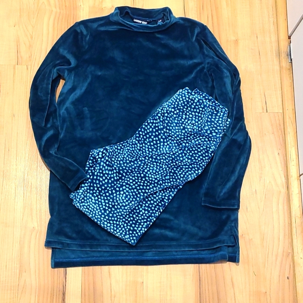 Teal long sleeve mock turtleneck with matching leggings